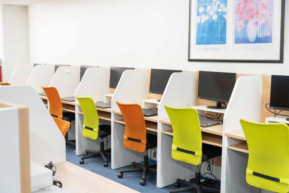 manaby大阪本町事業所4